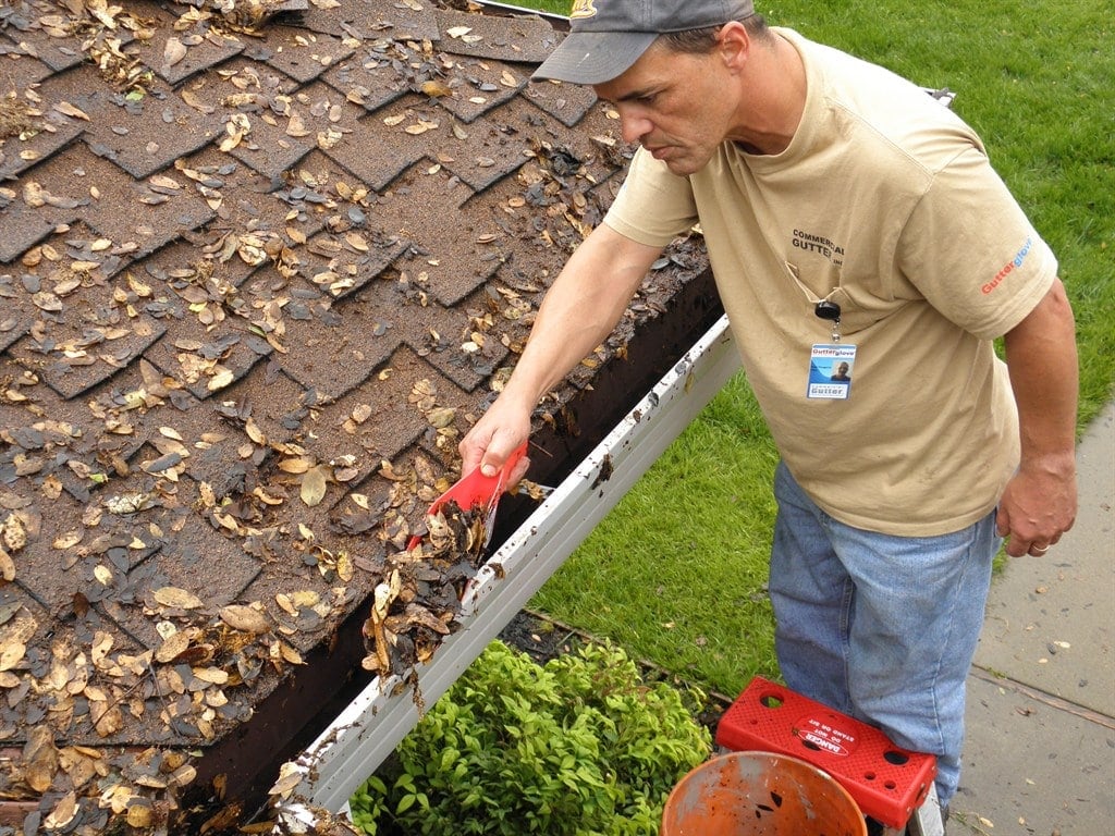 Pre-installation gutter clean in Anstead